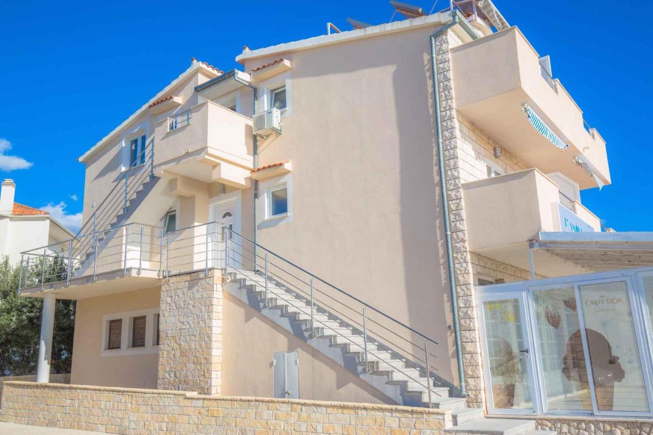 Apartments In Rogoznica 36019 Exterior photo
